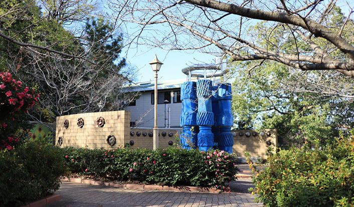 登窯広場展示工房館